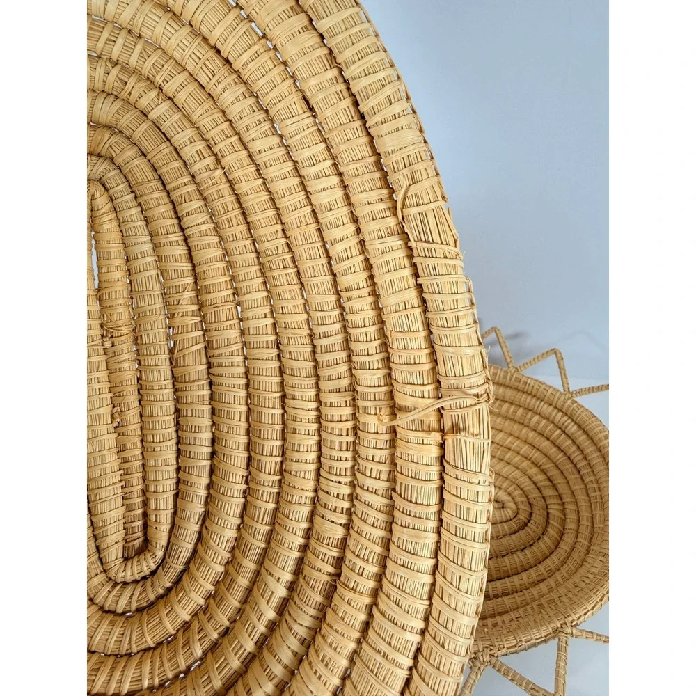Woven Straw‎ Sunburst Serving Basket with Lid Handcrafted Bohemian Decor